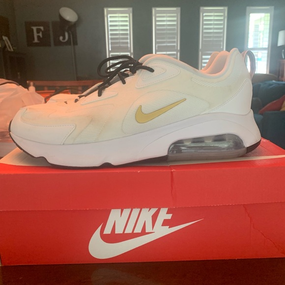Men’s Size 13 Air Max 200 Metallic Gold - Picture 3 of 6